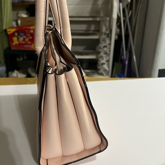 Libby Edelman Purse – Crossbody, Tote, Shoulder Bag, & Satchel Style - Picture 7 of 8